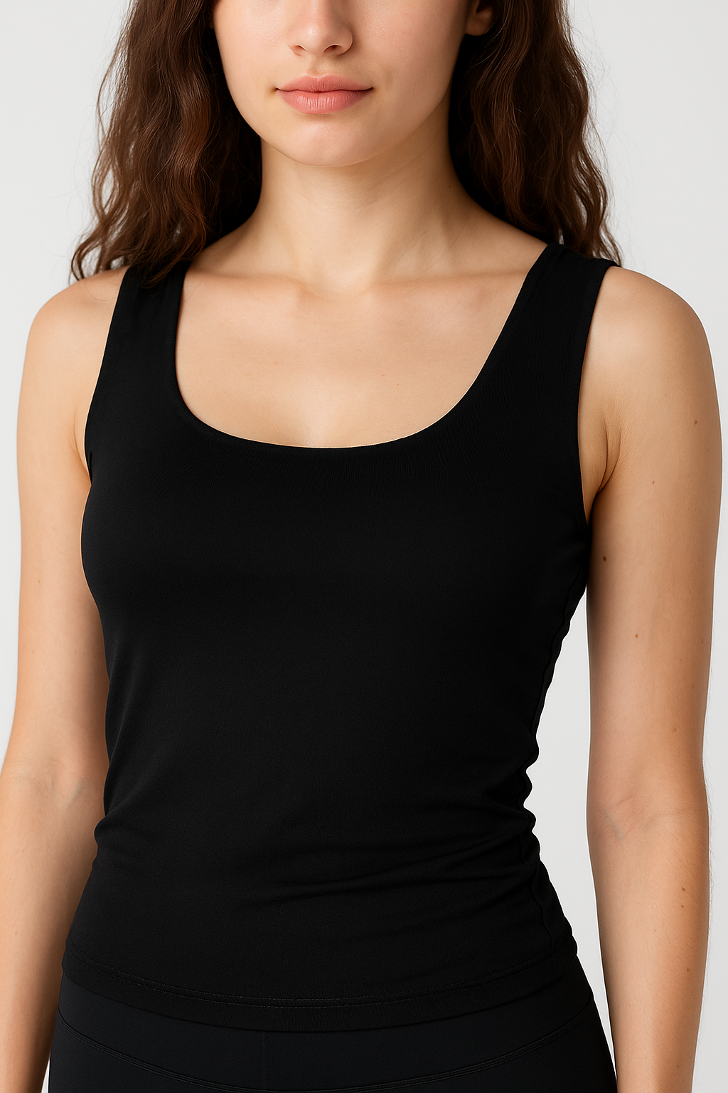 BLACK SLEEVLESS TOP